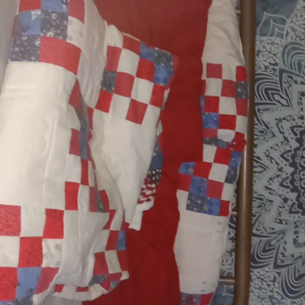 Bed set - Picture 1 of 1